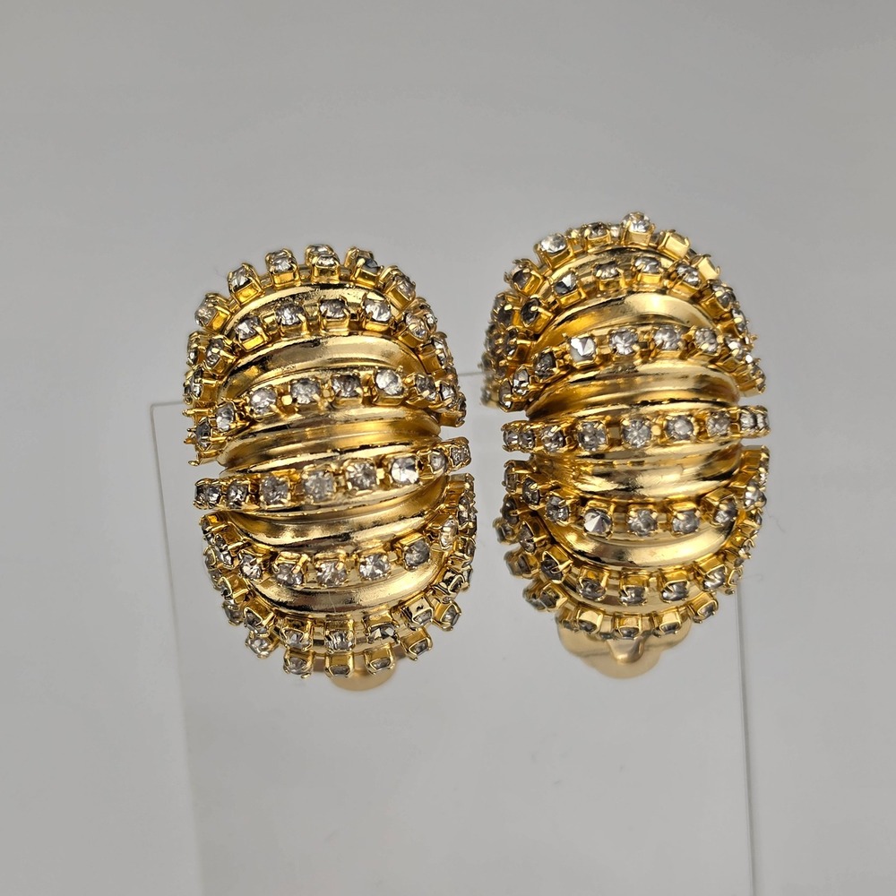 Les Bernard Vintage Gold Tone Ribbed Rhinestone Clip On Earrings